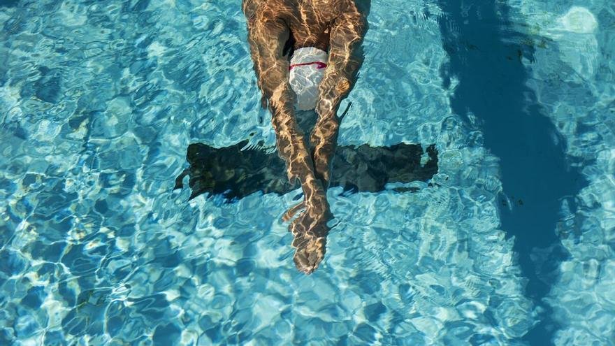 ¿Crol, braza, espalda… qué estilo de natación es más sano y en qué mejora la salud?