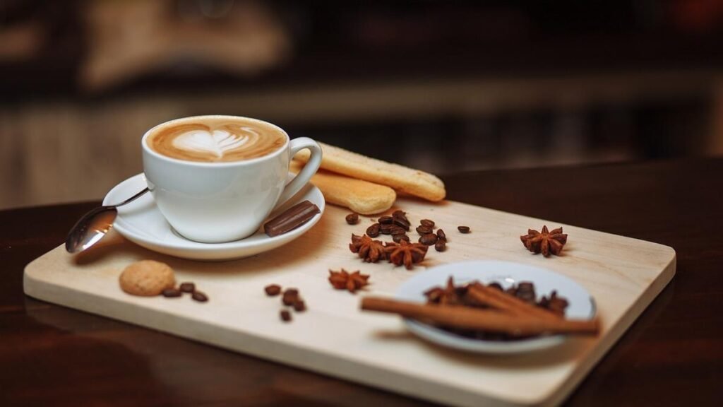 Las 5 especias que hacen tu café de la mañana más saludable para el cerebro