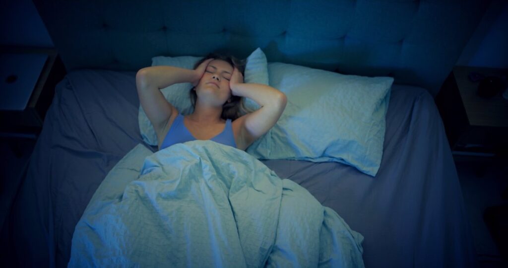 En qué consiste el síndrome de la cabeza explosiva, un trastorno del sueño extraño que suele padecerse en silencio