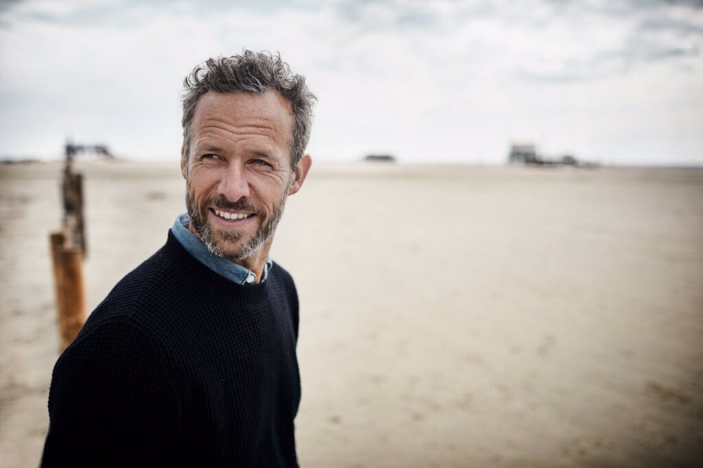 Los hombres pasan un 52% más de tiempo expuestos a la luz solar que las mujeres